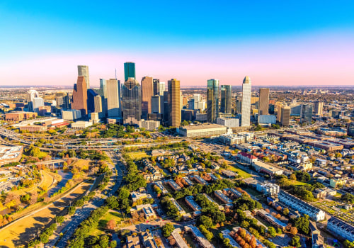 The Average Commute Time from a Houston, TX Condominium to Downtown: An Expert's Perspective